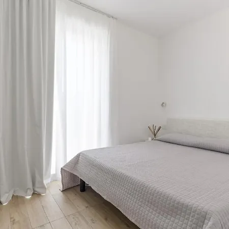 Apartment Capo Falcone Charming *